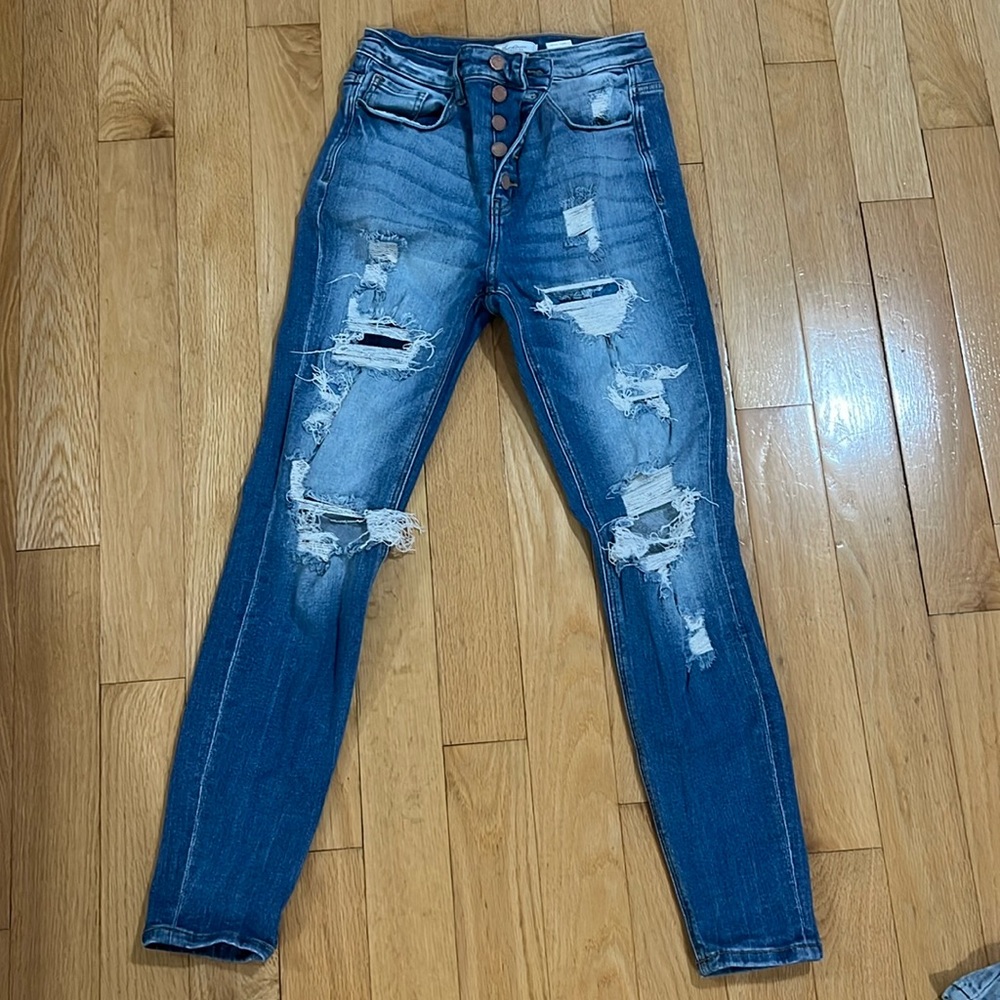 Kan Can Distressed Skinny Jeans